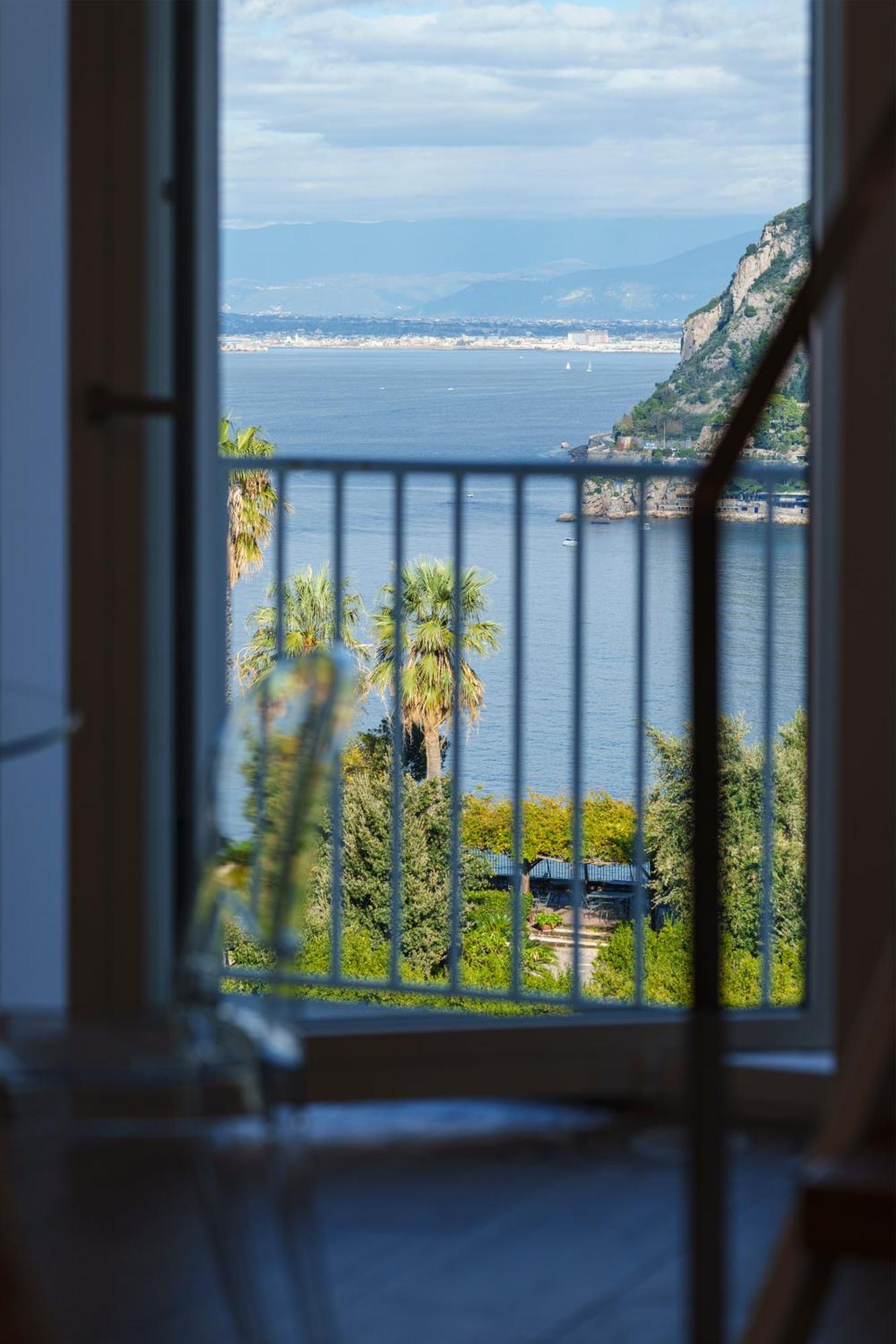 Maison Silvie Vico Equense Exteriör bild